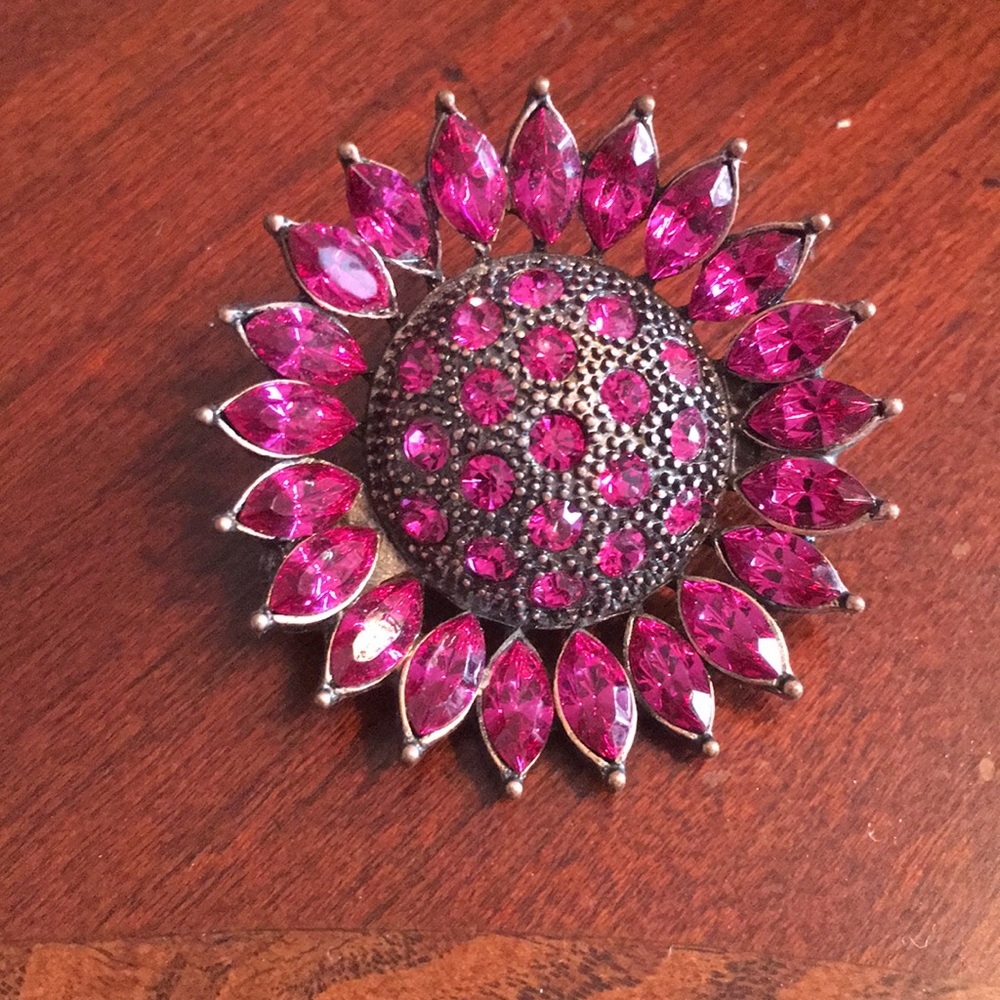 Chico’s sunflower pin hot pink 1 1/2”
